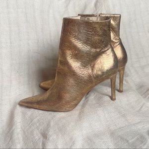 ✨ Gold Snakeskin Bowie ankle boots from Zara 🪐